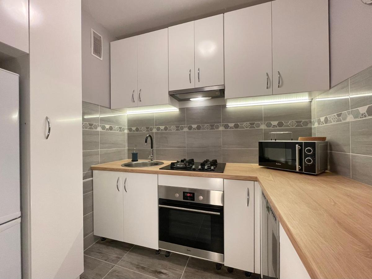 Apartament Przy Atrium, Stacja Metra Rondo Onz وارسو المظهر الخارجي الصورة