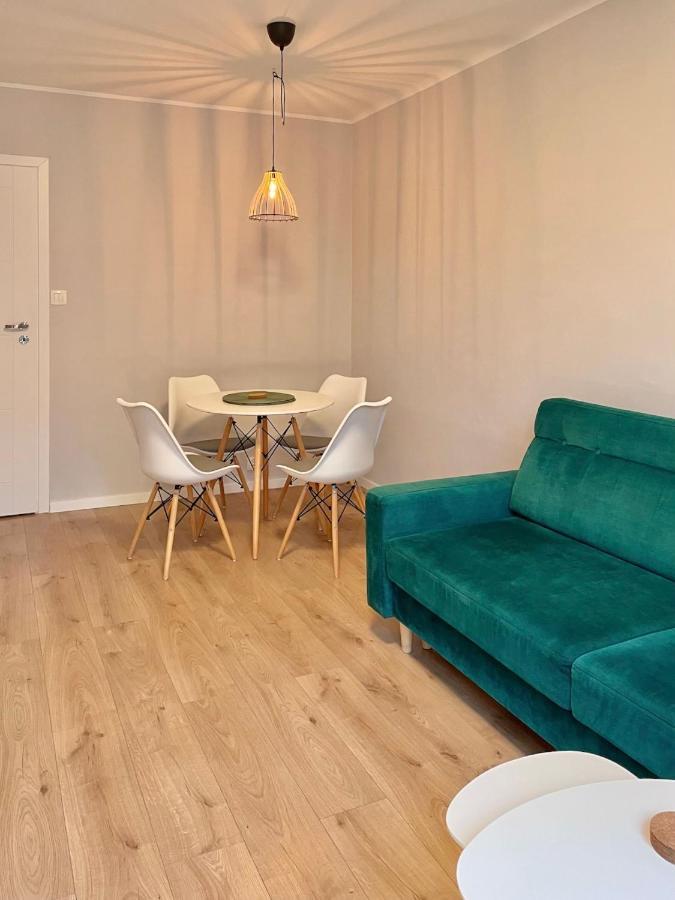 Apartament Przy Atrium, Stacja Metra Rondo Onz وارسو المظهر الخارجي الصورة